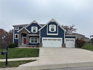 5950 Thousand Oaks Dr, Parkville, MO 64152