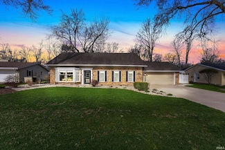 2821 Devon Dr, Fort Wayne, IN 46815