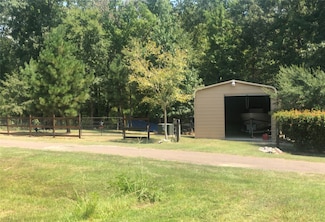 1190 Hidden Oaks Dr, Point Blank, TX 77364
