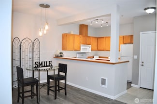 5400 Harbour Pointe Blvd Unit E102, Mukilteo, WA 98275