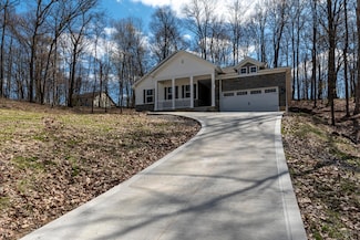 701 Grand View Dr, Howard, OH 43028