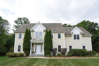 4 Bobcat Hill Ln, Ashland, MA 01721