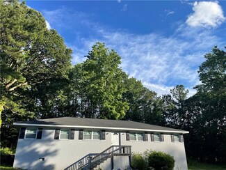 7 Roper Dr, Douglasville, GA 30135