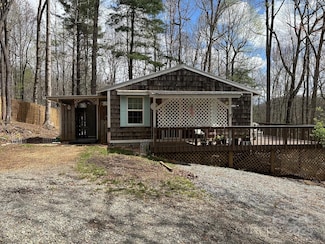 77 Pine Rd, Rosman, NC 28772