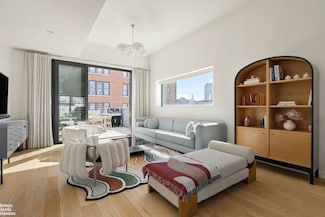 207 N 5th St Unit PH, Brooklyn, NY 11211
