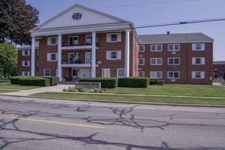 1249 Lakeshore Dr Unit 328, Muskegon, MI 49441