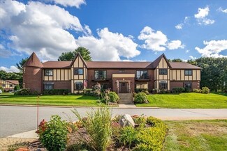 8 Rainbow Pond Dr Unit 4, Walpole, MA 02081