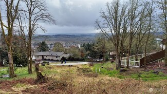 530 SE Hilltop Dr, Chehalis, WA 98532