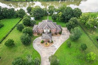 8618 Thornberry Hollow Ct, Missouri City, TX 77459