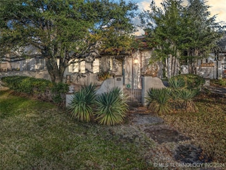 1820 S Yorktown Ave, Tulsa, OK 74104