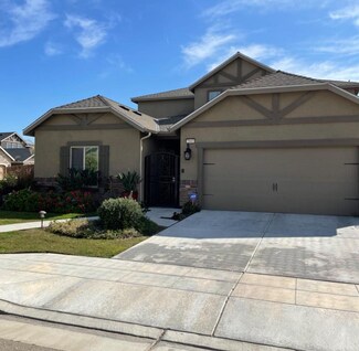 7043 W San Bruno Ave, Fresno, CA 93723