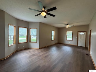 1406 N Main St, Fremont, NE 68025