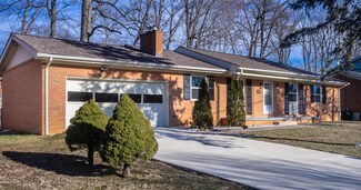 1941 Governor Dr, Roanoke, VA 24019