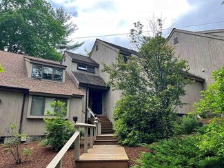 22 Niblick Ln, Grantham, NH 03753