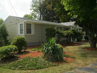 20 Wild Berry Dr, Cranston, RI 02920