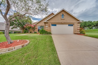 9608 Callaway Ct, Denton, TX 76207