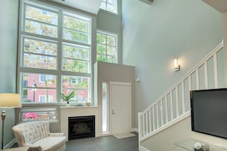 10042 Main St Unit B117, Bellevue, WA 98004