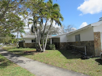 1601 Yale Dr, Hollywood, FL 33021