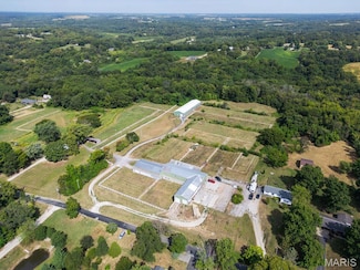 3808 Stanka Ln, Godfrey, IL 62035