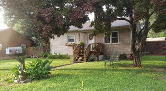 211 Langs Ave, Villas, NJ 08251