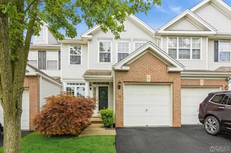 9 Koenig Dr, Parlin, NJ 08859