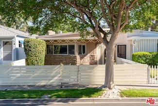 2914 W Chandler Blvd, Burbank, CA 91505