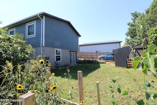 305 S 5th St, Sundance, WY 82729