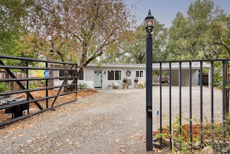 4151 Wake Robin Dr, Glen Ellen, CA 95442