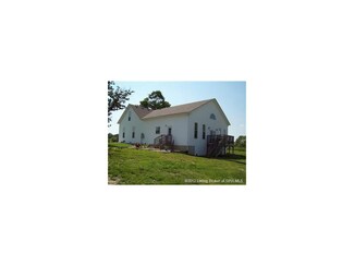 2215 Dieterlen Rd, Henryville, IN 47126