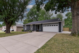 1360 E Hanover St, Springfield, MO 65804