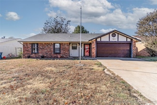 809 Holmes Ave, Cushing, OK 74023