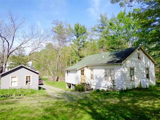 11 Cemetery Rd, Kerhonkson, NY 12446