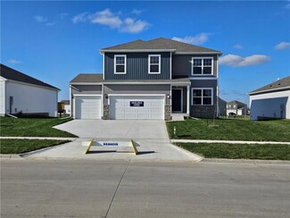 1008 Dee St SE, Bondurant, IA 50035