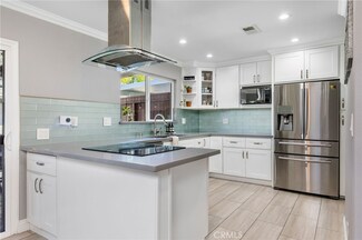 3165 College Ave, Costa Mesa, CA 92626