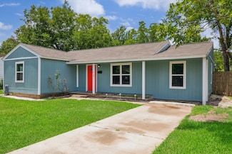 210 Laurel St, Lake Jackson, TX 77566