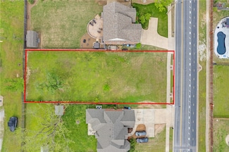 1405 NW 3rd St, Bentonville, AR 72712