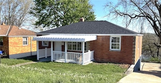 310 Bost Dr, West Mifflin, PA 15122