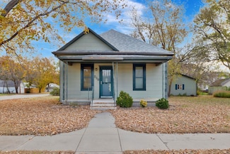 226 N Daily Rd, Mount Hope, KS 67108