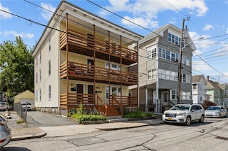 289 Mowry St, Woonsocket, RI 02895