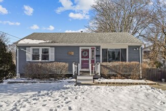 71 Jefferson St, Warwick, RI 02888