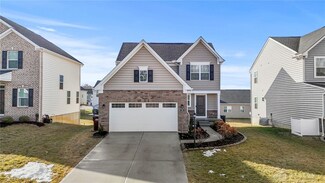 293 Warm Springs Dr, Fairborn, OH 45324