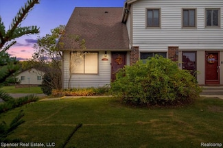 7210 Bluewater Dr, Clarkston, MI 48348