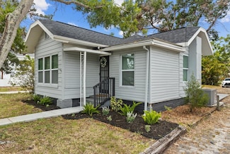 720 26th St W, Bradenton, FL 34205