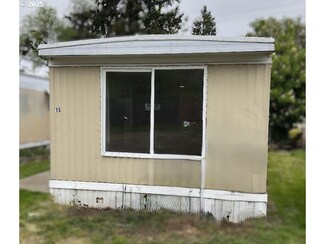 5000 NE Stephens St Unit 15, Roseburg, OR 97470