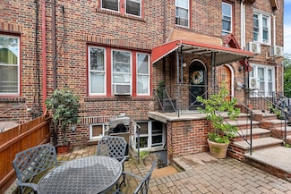 4204 64th St, Woodside, NY 11377