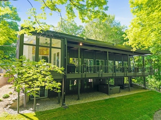 18101 Woolman Dr, Minnetonka, MN 55345