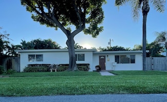 555 NE 4th Ave, Boca Raton, FL 33432