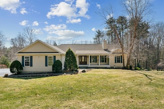 328 Brixham Rd, Eliot, ME 03903