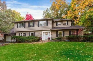 2208 Tomahawk Rd, Mission Hills, KS 66208