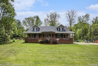 6621 Dove Rd, Kimball, MI 48074